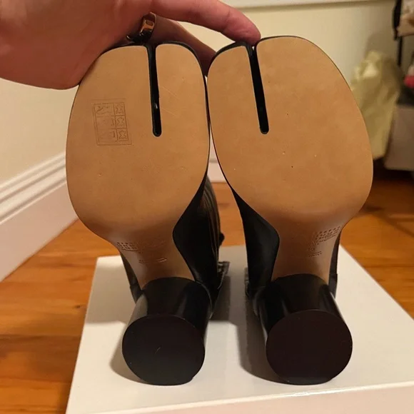 NWT Maison Martin Margiela Black Leather Tabi Ankle Boots - Picture 4 of 8